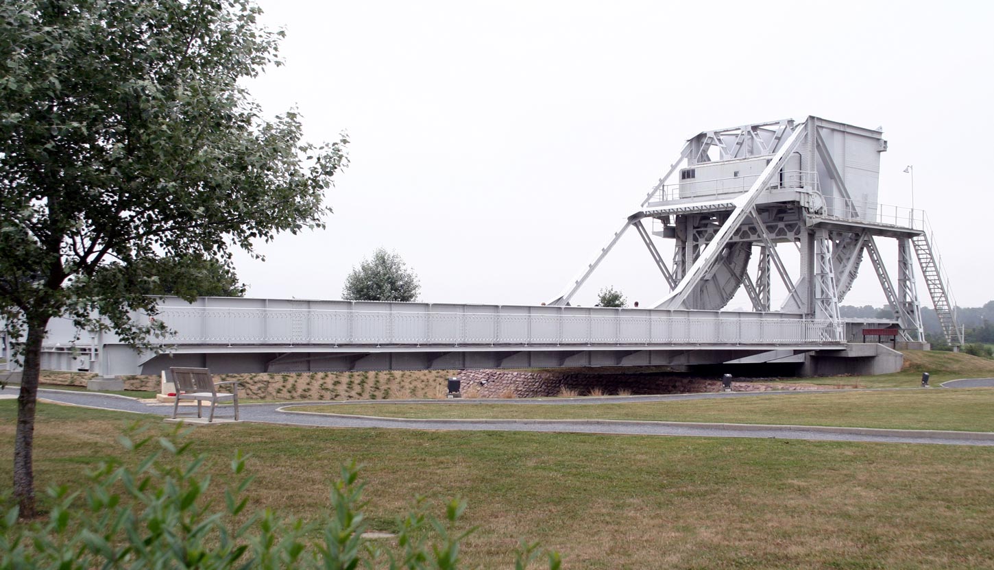 Pegasus-Bridge.jpg.a724f17ebd6a128da8d284a362b10cee.jpg